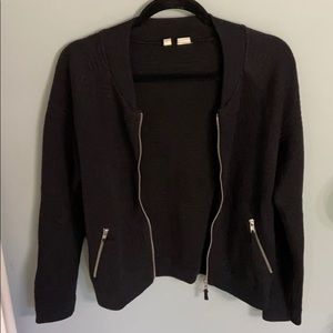 Zip up sweater with collar